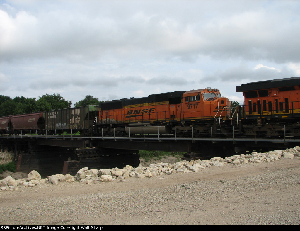 BNSF 9717